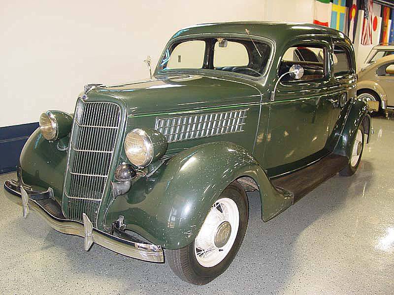 1935 Ford Tudor Sedan