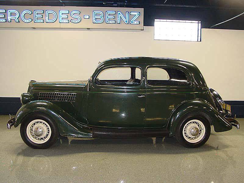 1935 Ford Tudor Sedan